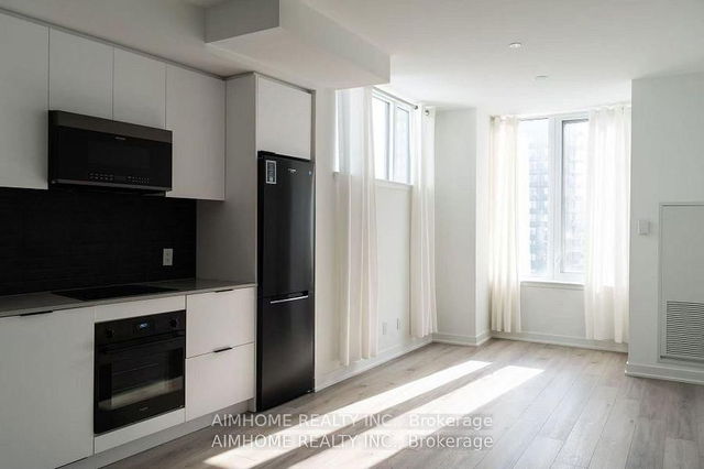 1115 - 5 Defries Street