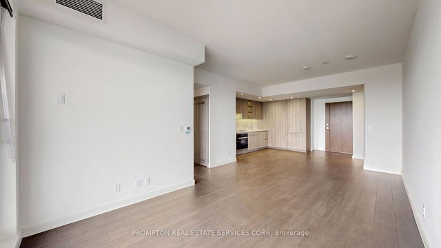2608 - 85 MCMAHON Drive