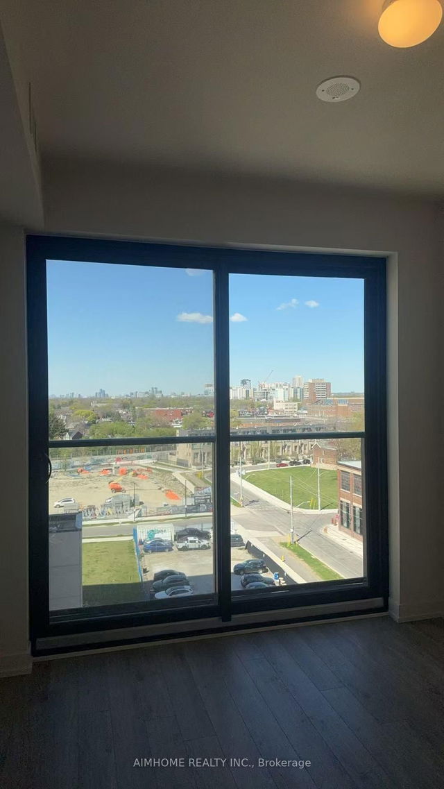 808 - 181 Sterling Road