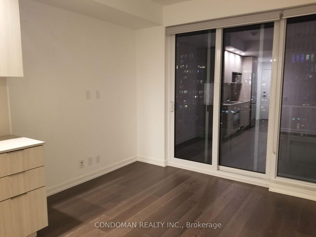 2012 - 20 Tubman Avenue