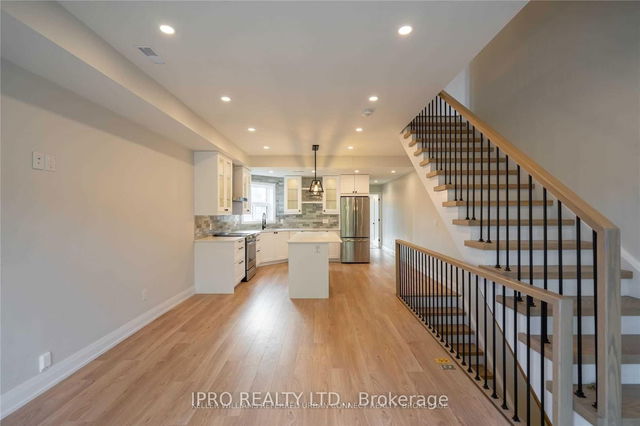 Upper Unit - 12 Montrose Avenue