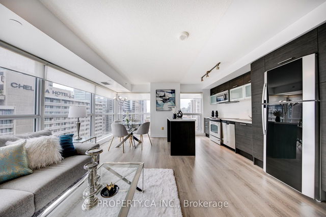 1910 - 386 Yonge Street