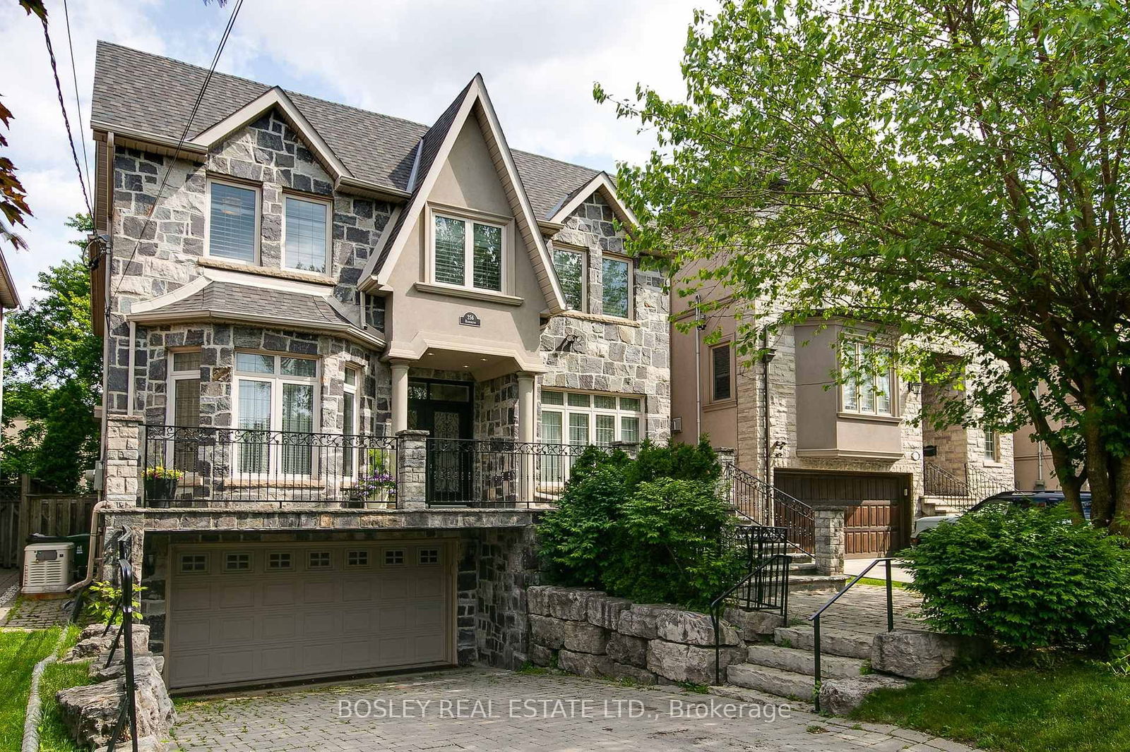 Detached House for sale at 256 Haddington Avenue, Toronto, Bedford Park-Nortown, M5M 2P9 - MLS: C12212364