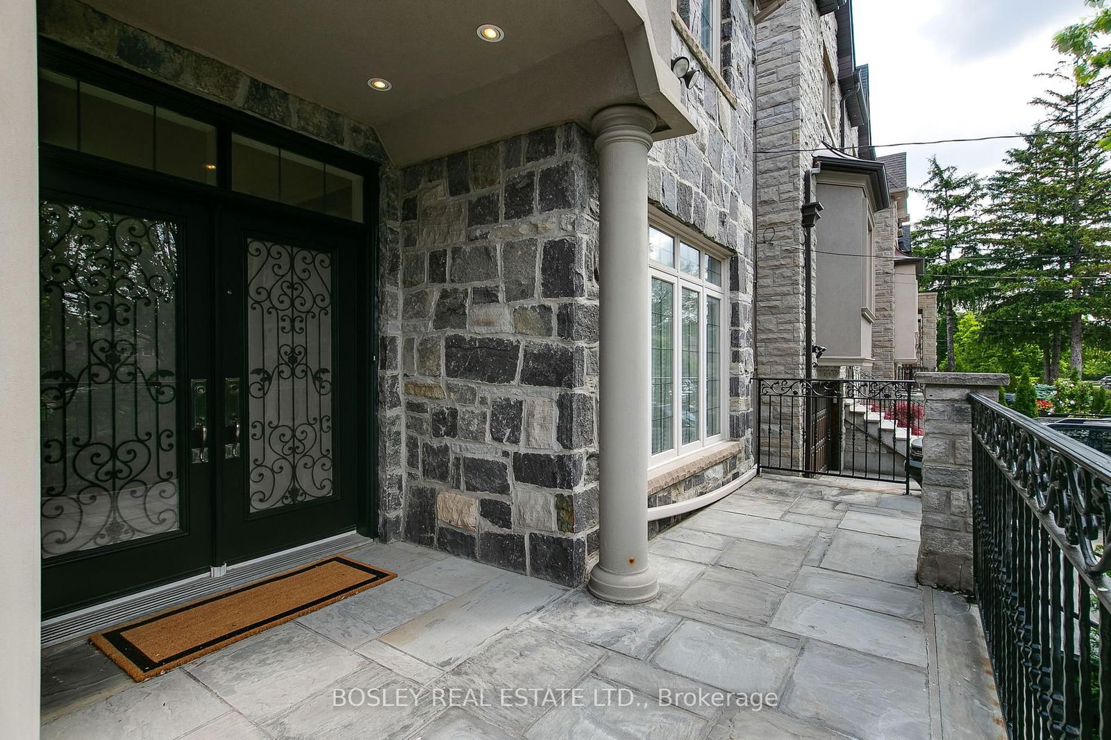 Detached House for sale at 256 Haddington Avenue, Toronto, Bedford Park-Nortown, M5M 2P9 - MLS: C12212364