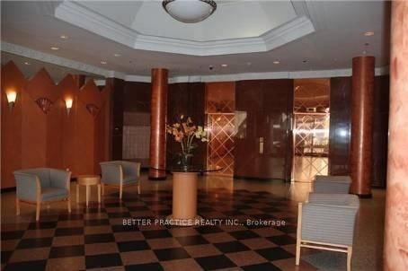 2009 - 55 Bloor Street