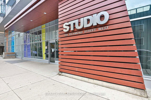 712 - 199 Richmond Street W