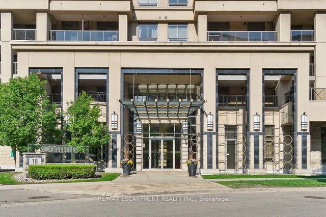 1701 - 18 Kenaston Gardens