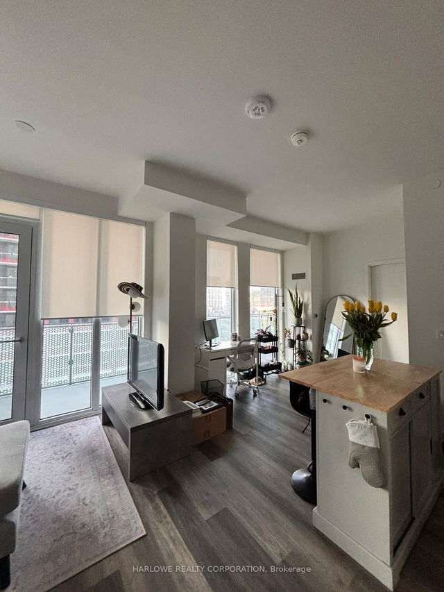 1573 W - 135 Lower Sherbourne Street