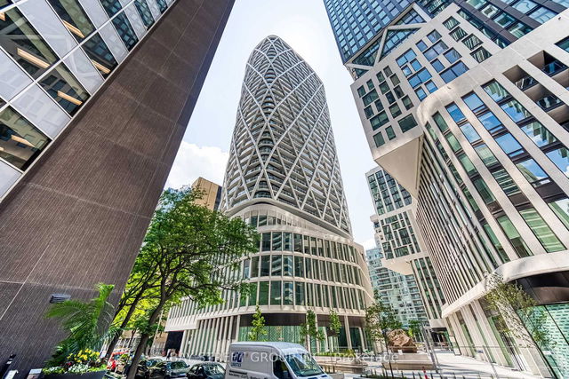 3514 - 230 Simcoe Street