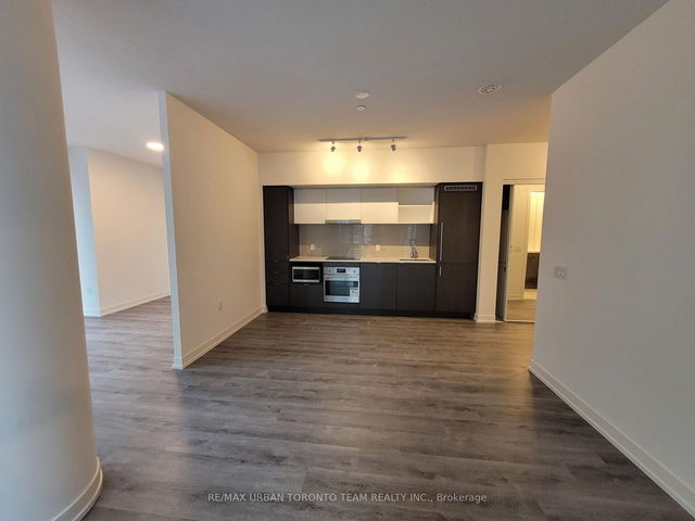 820 - 138 Downes Street