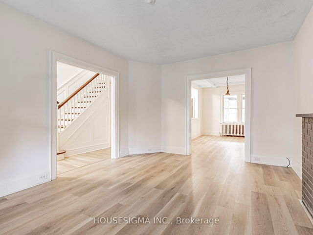 110 Duplex Avenue