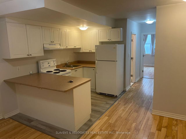 2 - 1454 Yonge Street