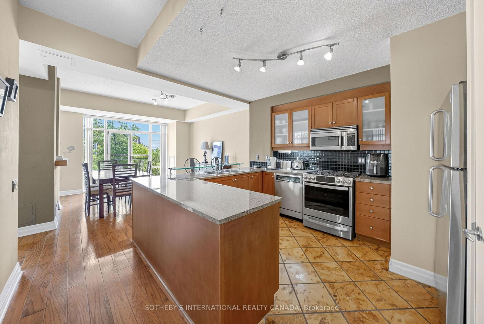 Condo for sale at 201E-500 Queens Quay, Toronto, Waterfront Communities C1, M5V 3K8 - MLS: C12213797