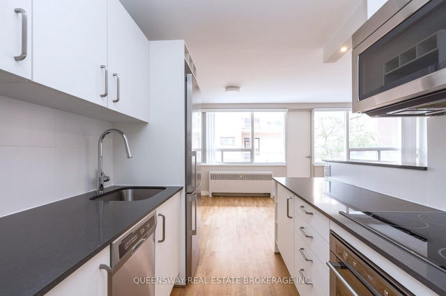 405 - 265 Russell Hill Road