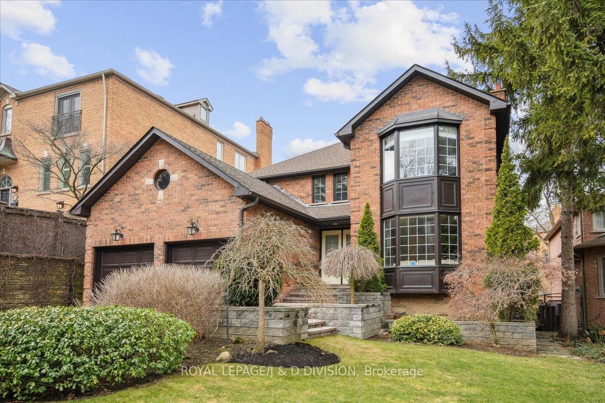 Detached House for sale at 2 Ivor Road, Toronto, Bridle Path-Sunnybrook-York Mills, M4N 2H4 - MLS: C12213863