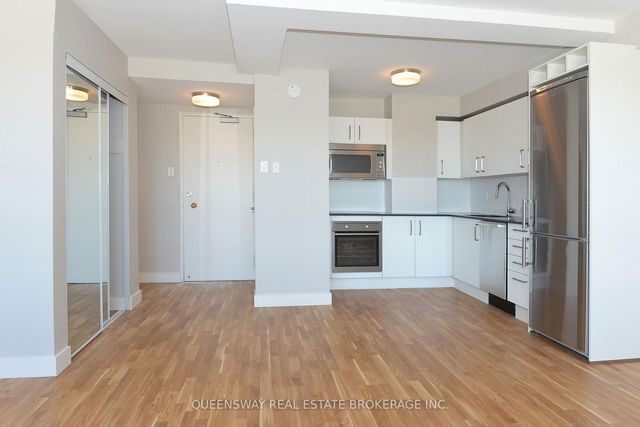 607 - 265 Russell Hill Road