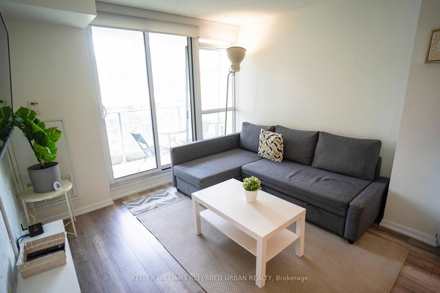 974 - 209 Fort York Boulevard