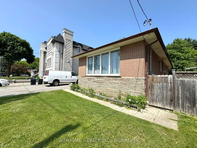 (Lower) - 5 Cloebury Court