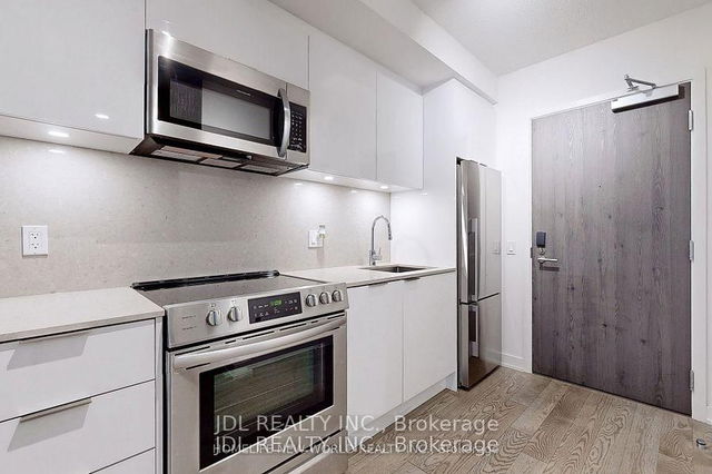 408 - 25 Richmond Street