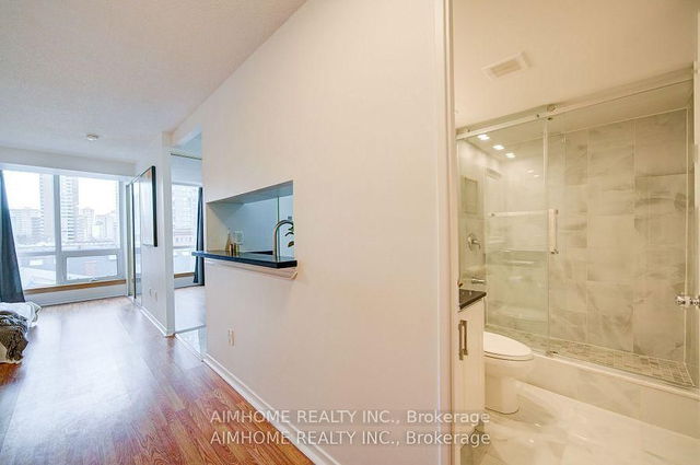 603 - 1055 Bay Street