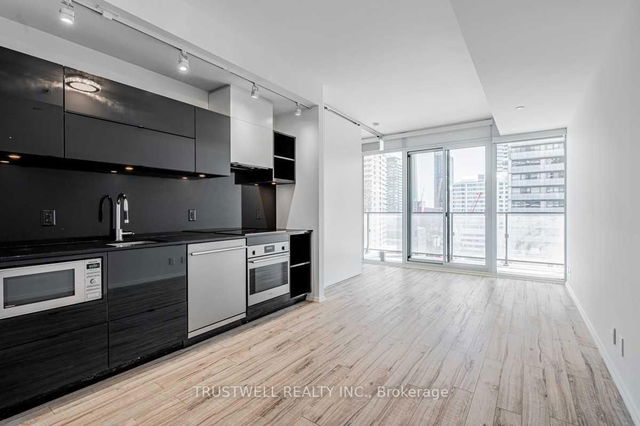 1310 - 125 Peter Street