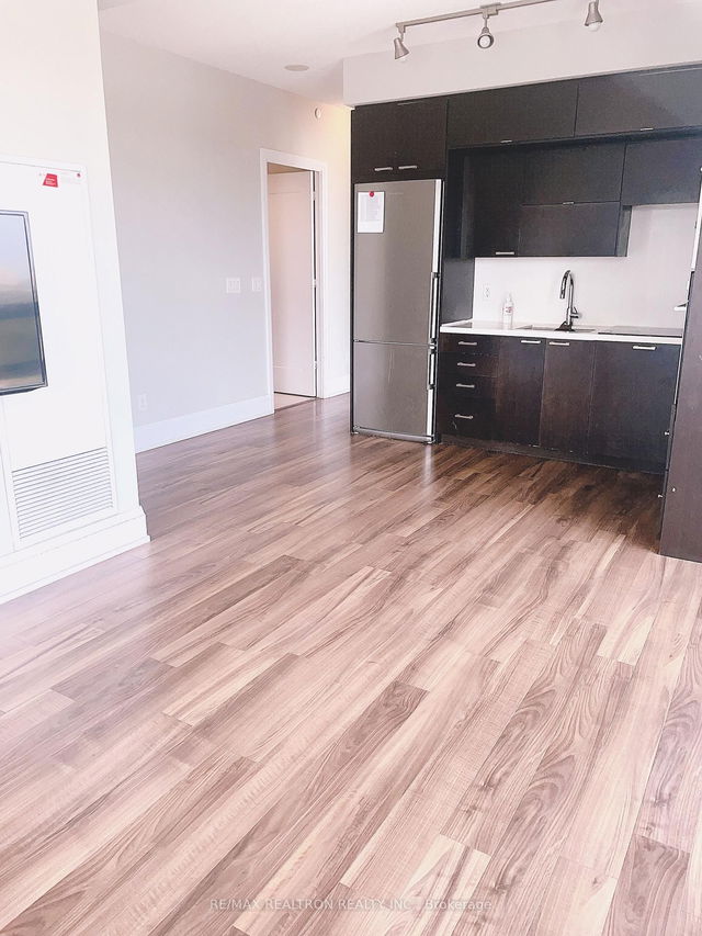 1130 - 120 Harrison Garden Boulevard