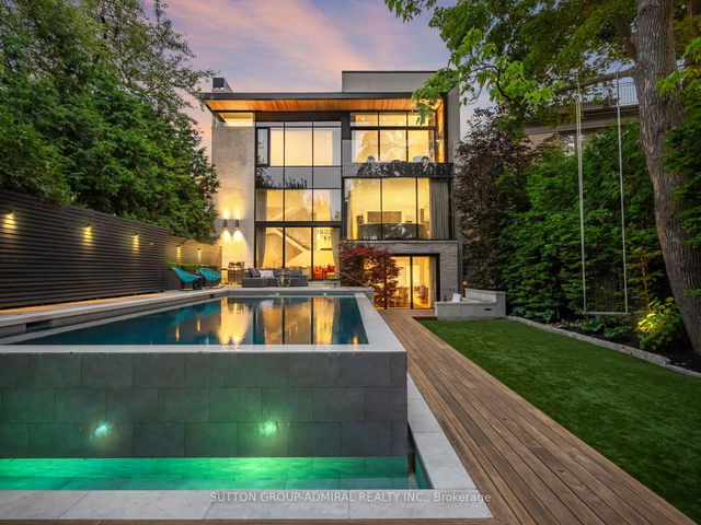 43 Hillholm Road