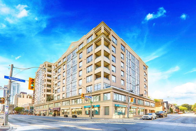 404 - 980 Yonge Street