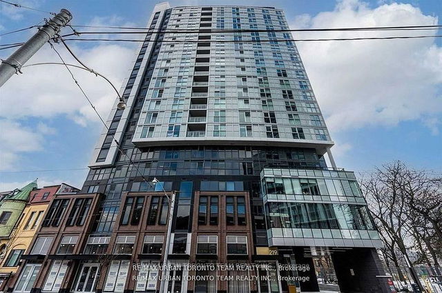 605 - 219 Dundas Street