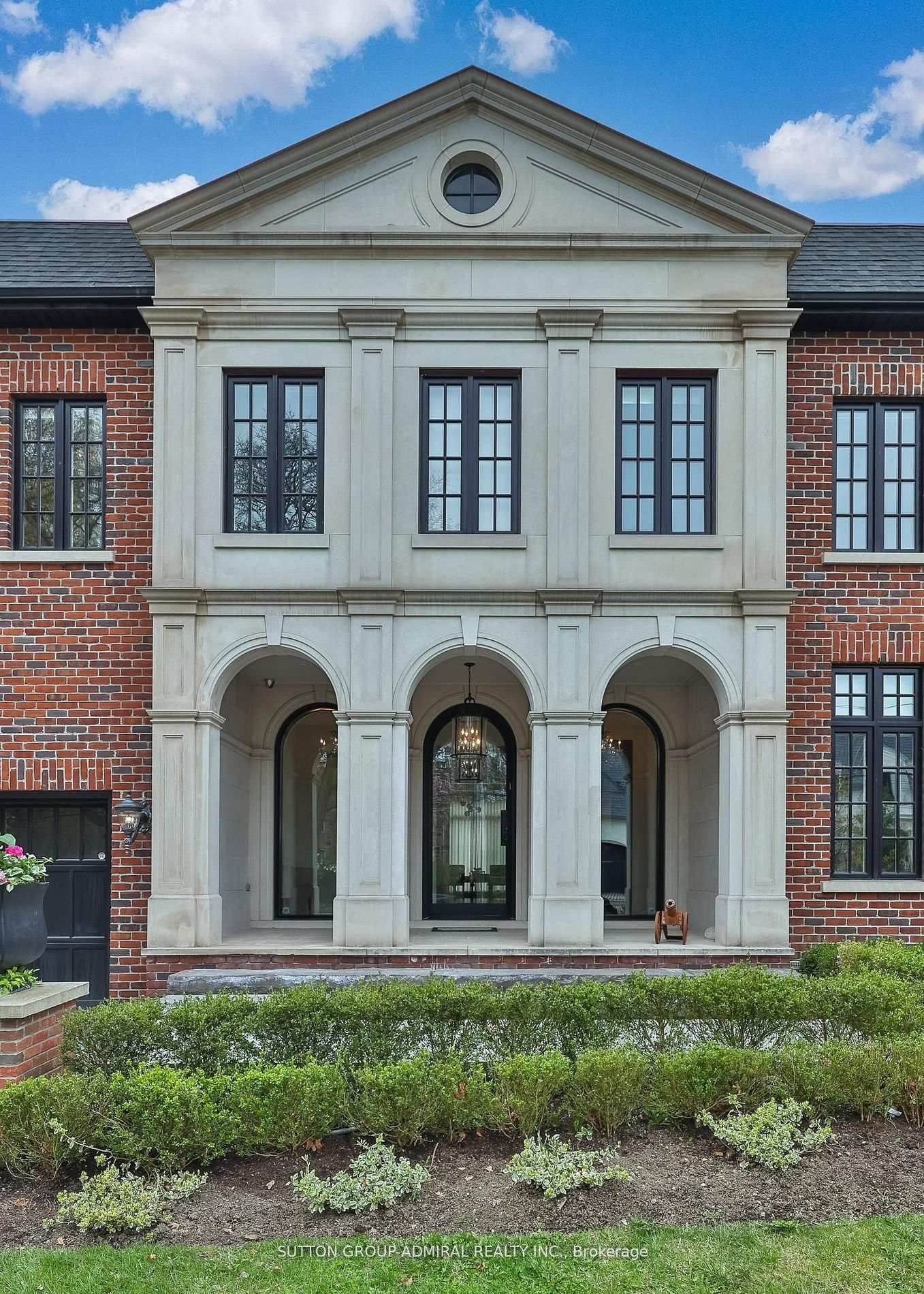 Detached House for sale at 125 Sandringham Drive, Toronto, Lawrence Park North, M3H 1E2 - MLS: C12215174