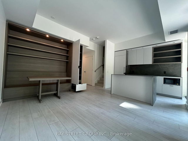 TH02 - 55 Charles Street