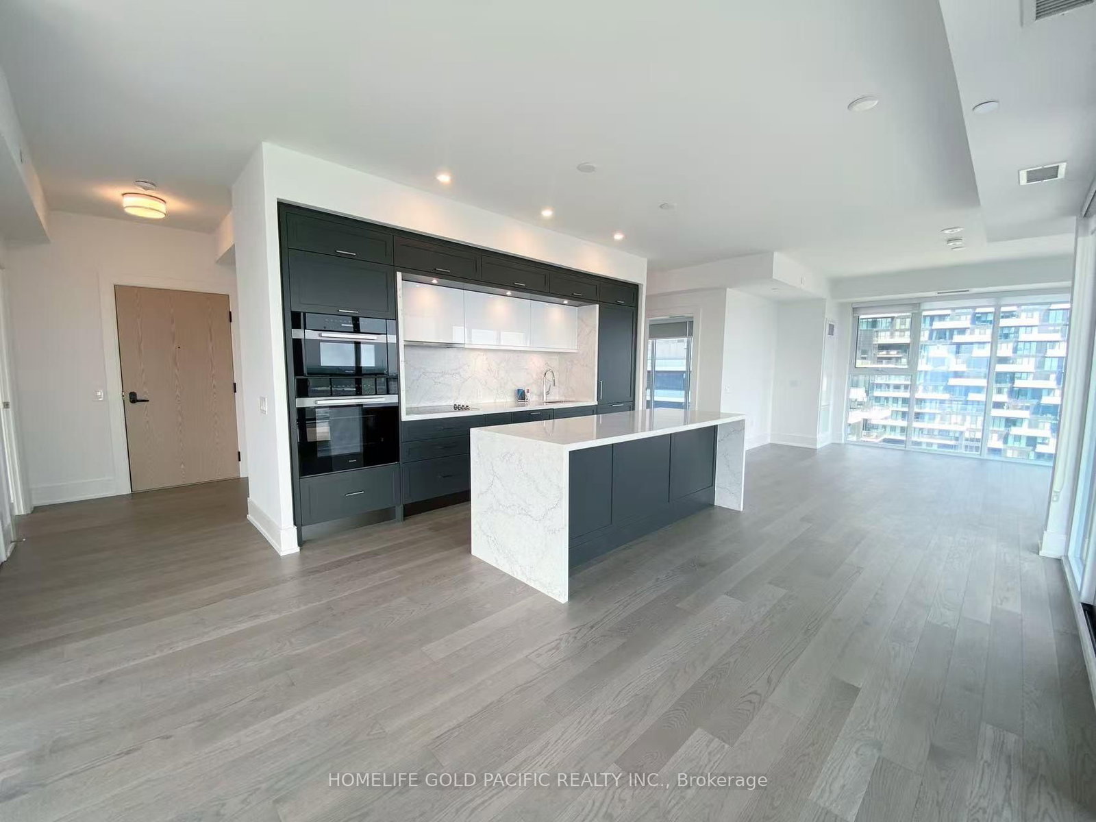 10 Inn On The Park Drive, Unit 2809 - Photo 4