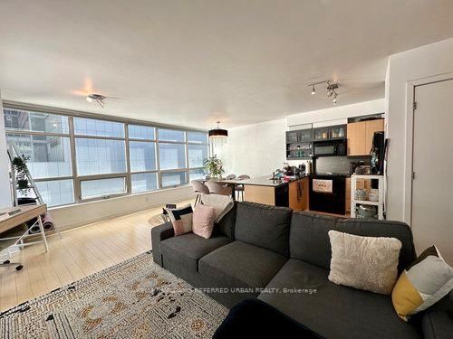 314 - 350 Wellington Street W