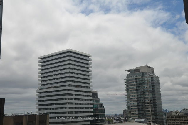 1912 - 155 Yorkville Avenue