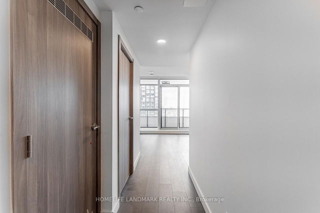 4509 - 38 Widmer Street