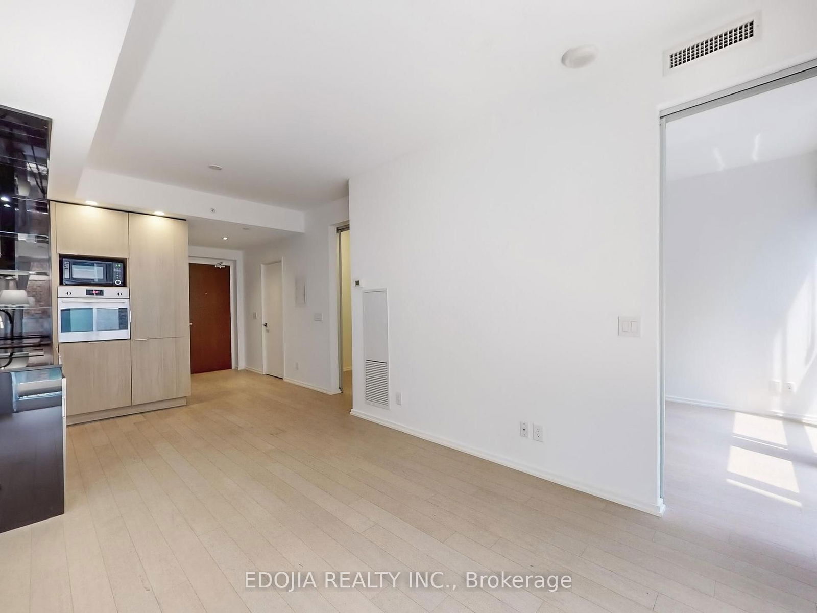 Condo for sale at 2208-70 Temperance Street, Toronto, Bay Street Corridor, M5H 4E8 - MLS: C12216441