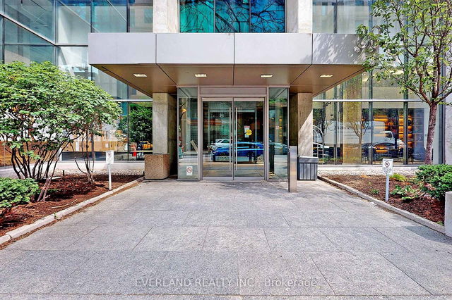 2303 - 38 Grenville Street