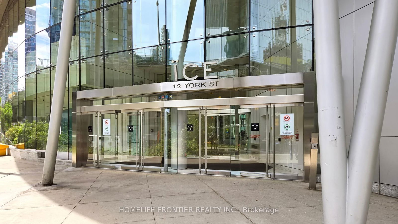 Condo for sale at 411-12 York Street, Toronto, Waterfront Communities C1, M5J 2Z2 - MLS: C12216652