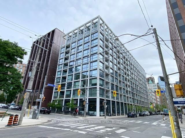 526 - 39 Brant Street