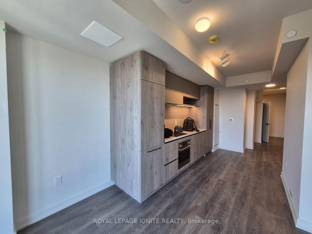 702 - 181 Sterling Road