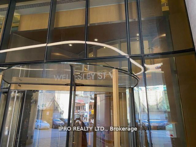1912 - 11 Wellesley Street W