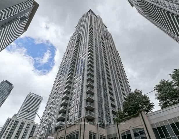 3008 - 763 Bay Street