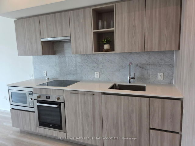 3801 - 19 Bathurst Street