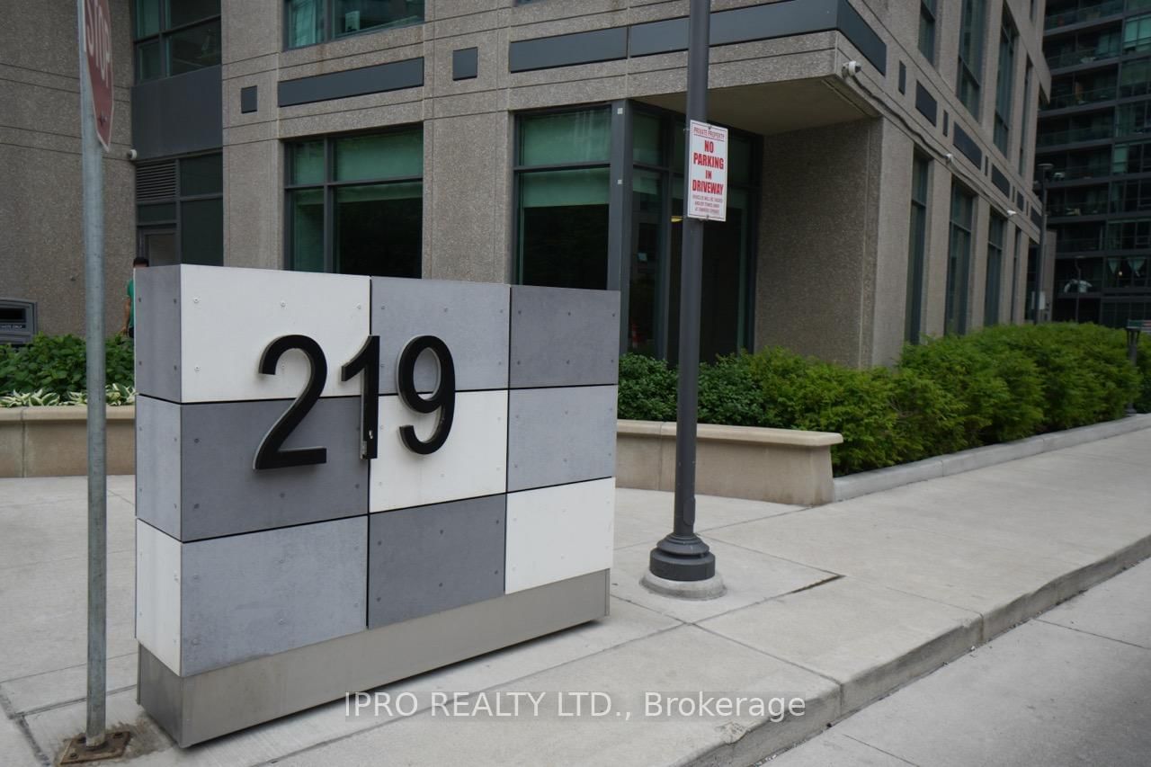 Condo for sale at 811-219 FORT YORK Boulevard, Toronto, Niagara, M5V 1B1 - MLS: C12217345