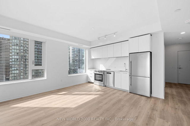 1709 - 101 Roehampton Avenue