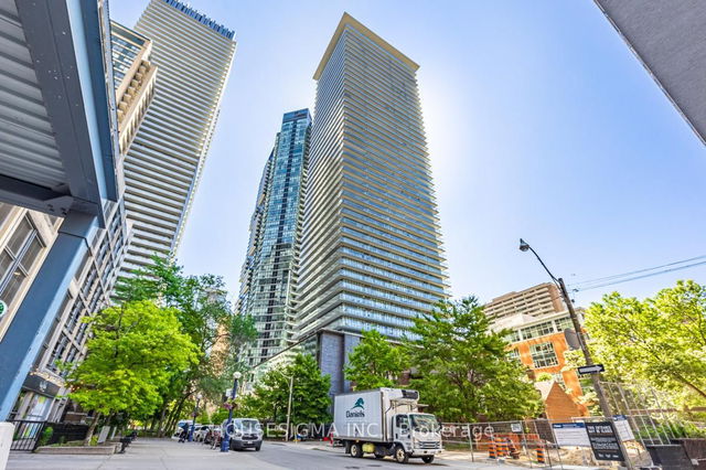 2106 - 33 Charles Street