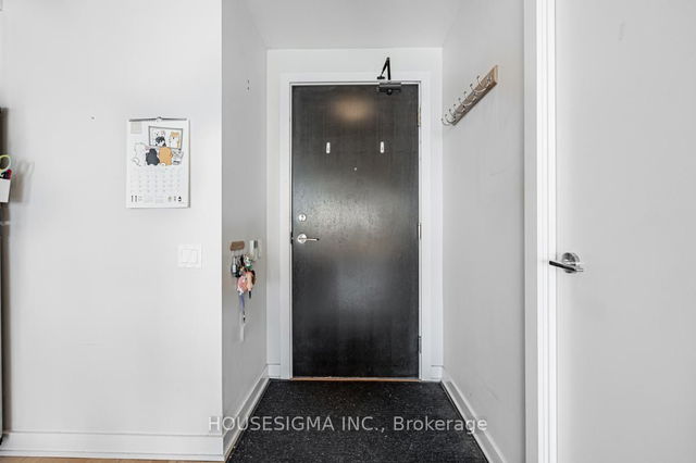 2106 - 33 Charles Street