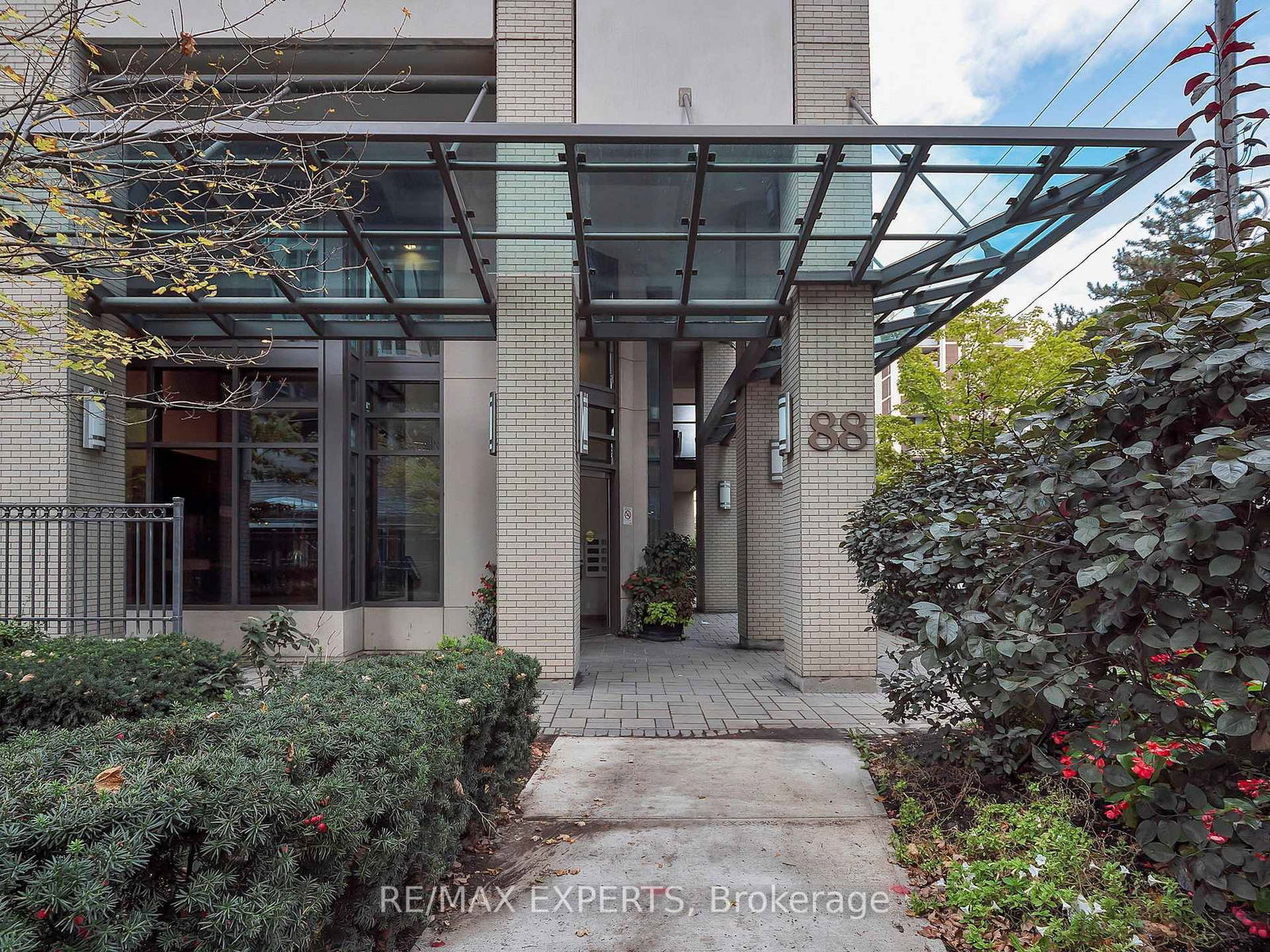 Condo for sale at 316-88 Broadway Avenue, Toronto, Mount Pleasant West, M4P 0A5 - MLS: C12217744