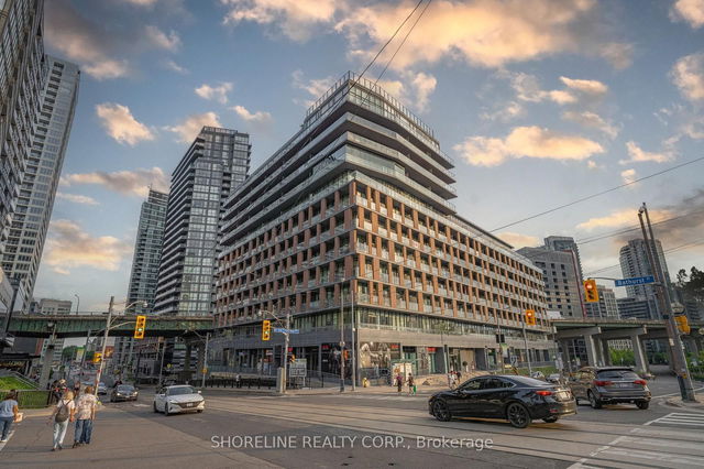 211 - 169 Fort York Boulevard