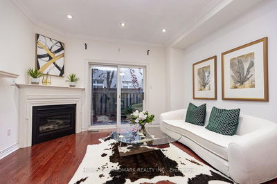 4 William Poole Way, Toronto - Willowdale East image-0-3